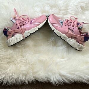 Nike Hurache sneakers